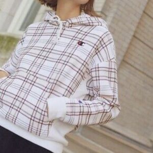 Champion Woman Urban Outfitters White Purple Plaid Sweatshirt Hoodie 90s…